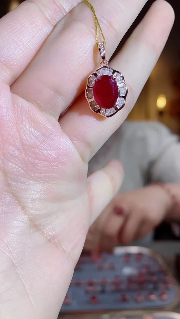 银S925镶嵌颈饰红宝石颈饰