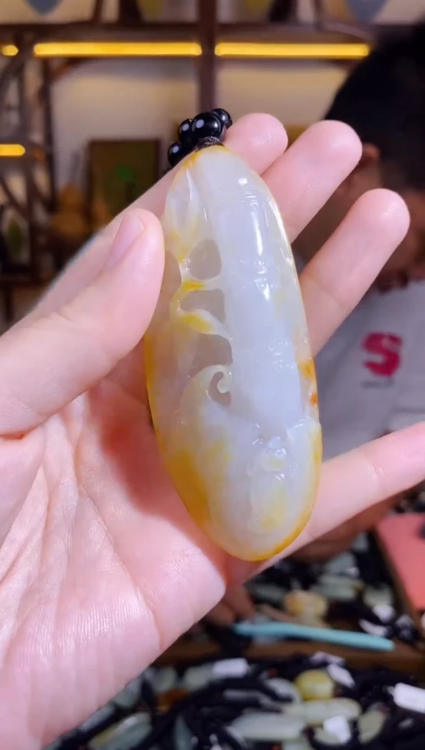 和田玉未镶嵌颈饰1