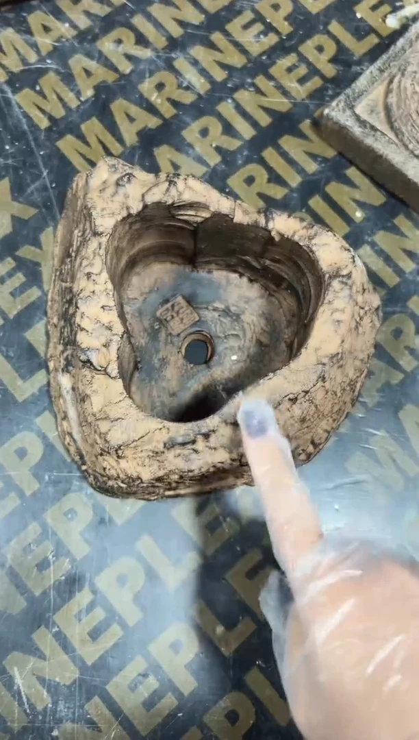 陶土丨岩纹高三角盆【已打孔】