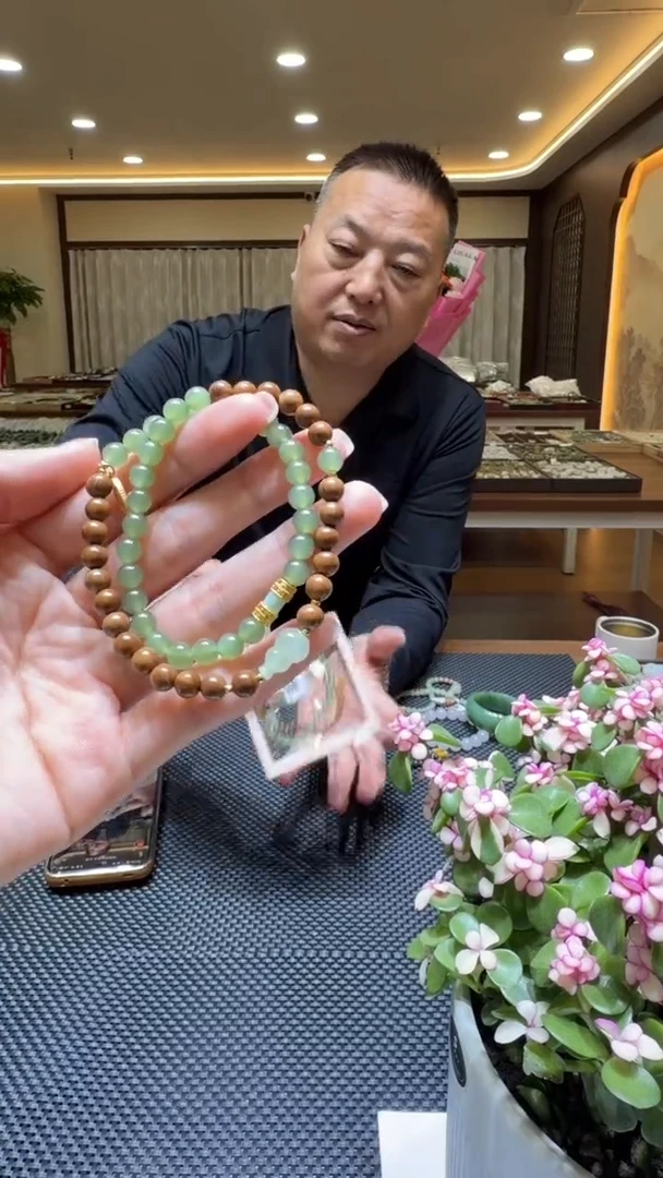 颈饰未镶嵌和田玉手串6mm