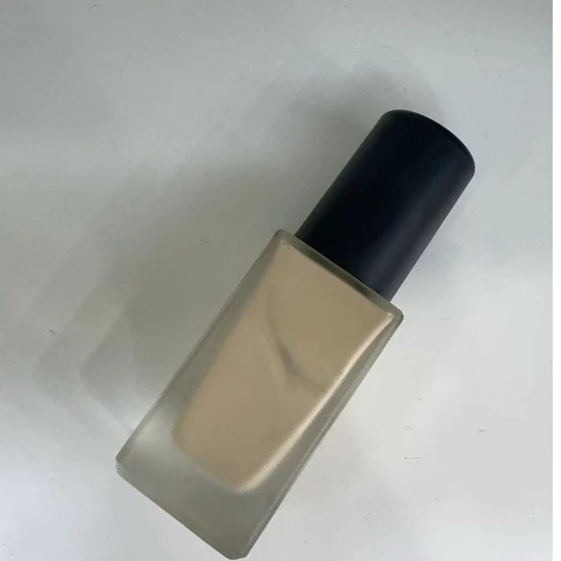 不用P的抗暗沉粉底液