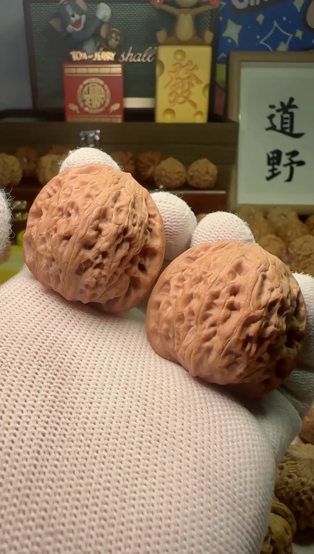 【闪购商品】文玩核桃把件铁锤边40·