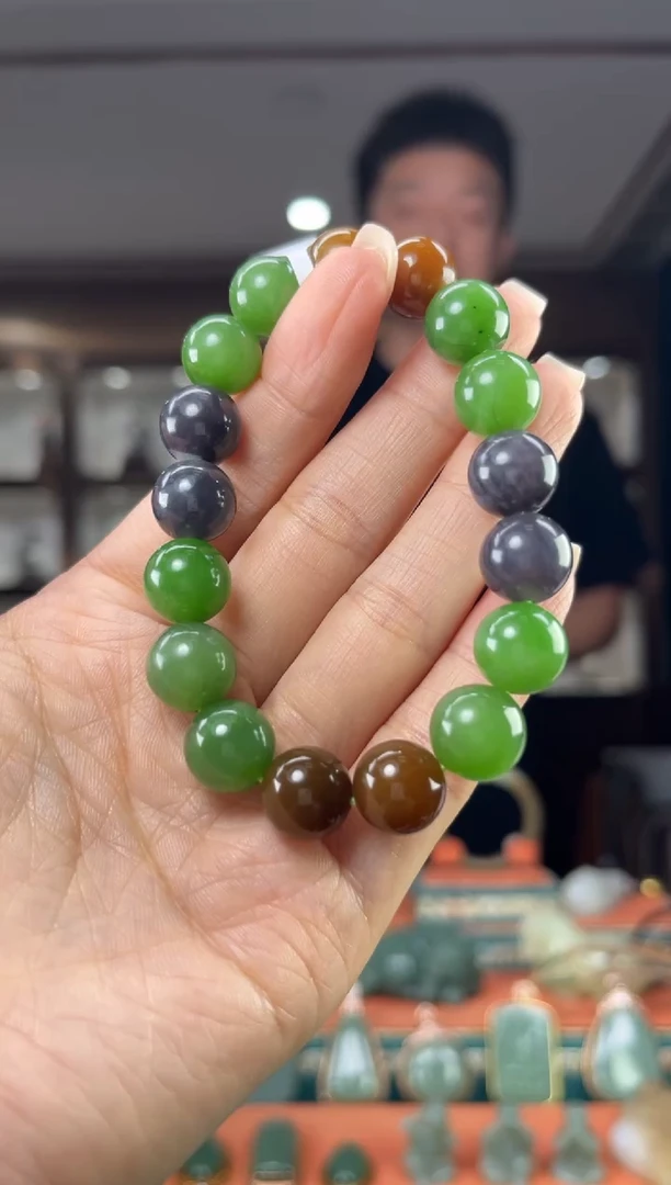 颈饰未镶嵌和田玉佩佩12mm左右