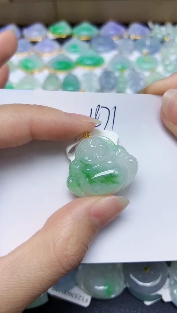 翡翠18K金镶嵌颈饰 天然缅甸翡翠A货