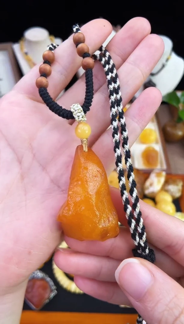 琥珀未镶嵌珠宝奇石柒月