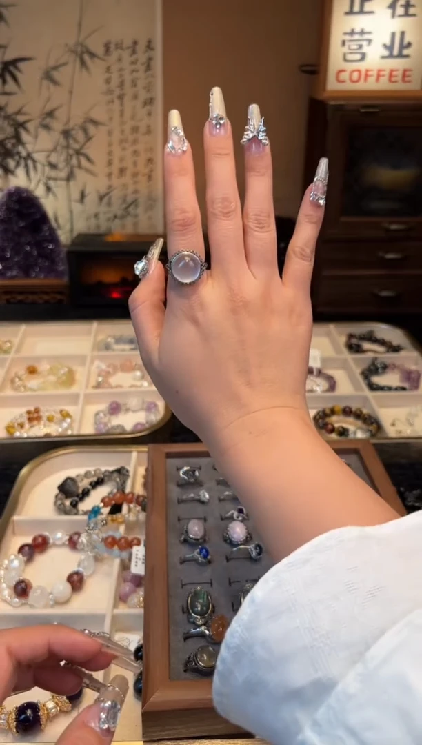 【闪购商品】烟晶手链合金奶白晶