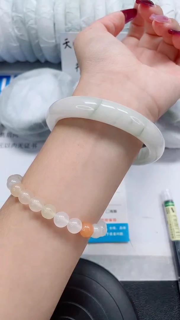 未镶嵌手镯石英质玉174-62/63