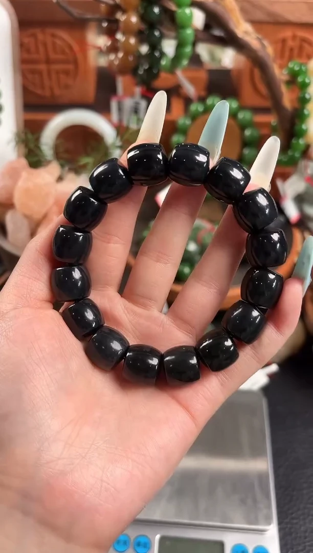 未镶嵌手串和田玉董小姐推荐 多样性发货 拍一发一my14