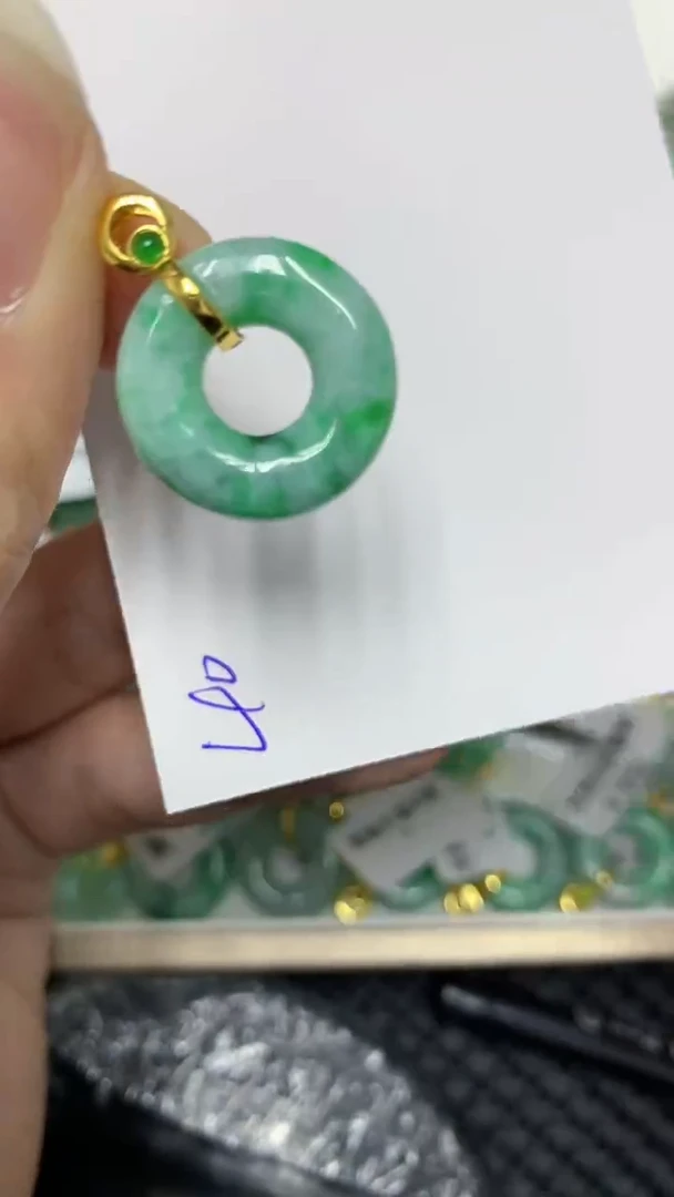 颈饰未镶嵌翡翠缅甸A货翡翠