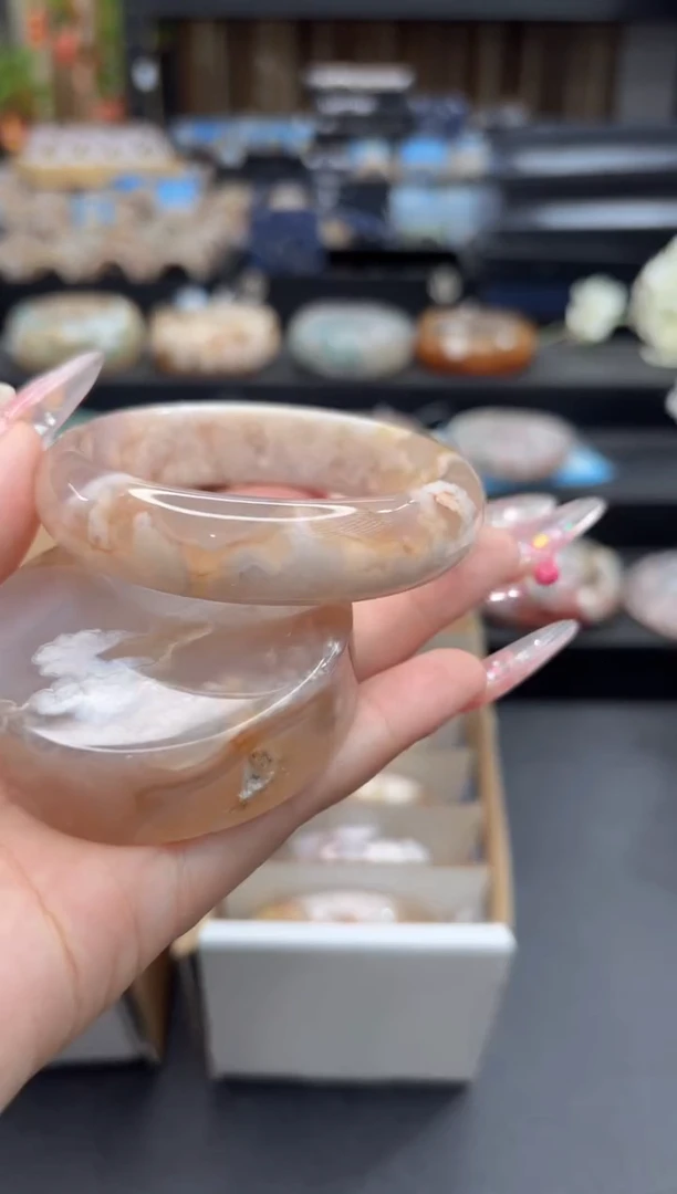 未镶嵌手镯石英质玉364(57圈赠送镯心)