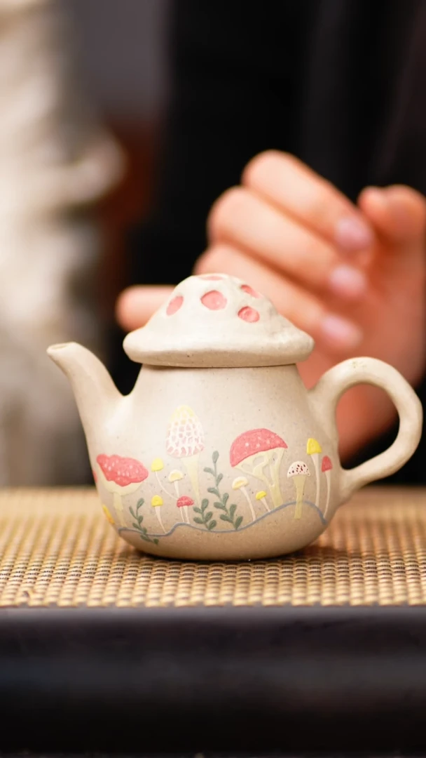 ZCY74白玉段蘑菇壶