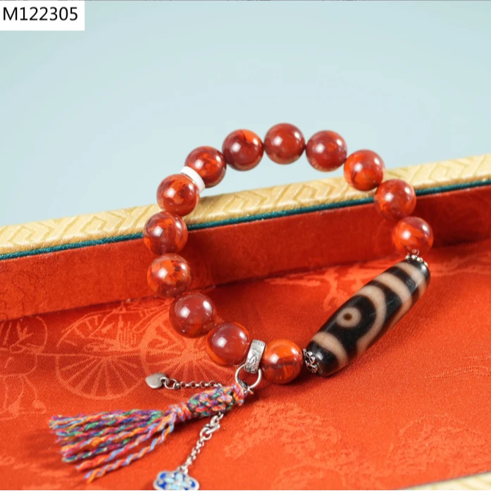 【老掌柜】二眼牛血红南红玛瑙手串 M122305
