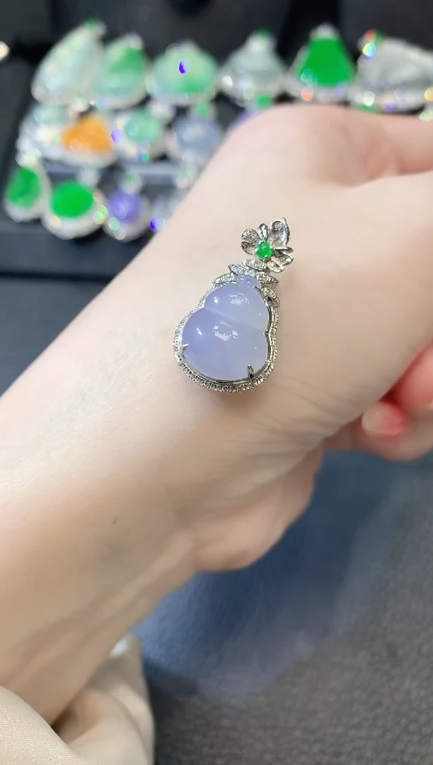 【闪购商品】翡翠吊坠(不含链)18K金镶嵌A6 多样性发货一件