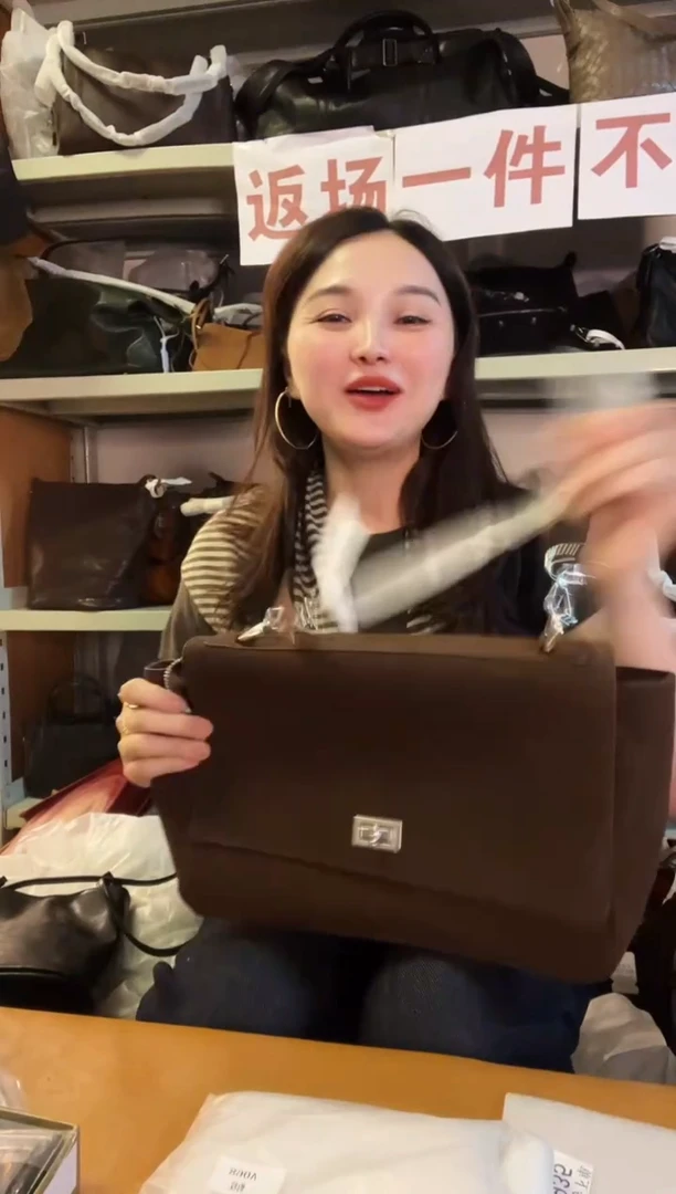 牛皮（革）高端订制时尚百搭女士包包