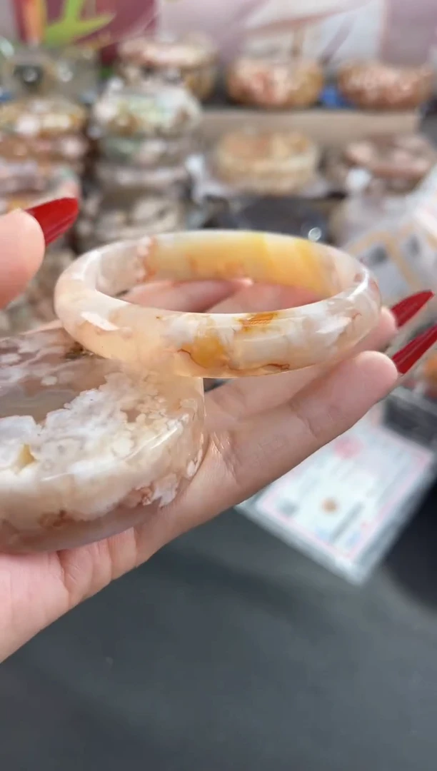 未镶嵌手镯石英质玉58