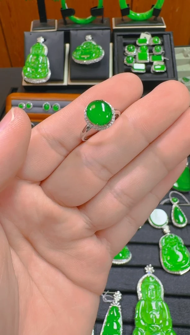 【闪购商品】翡翠戒指18K金镶嵌天然a货翡翠