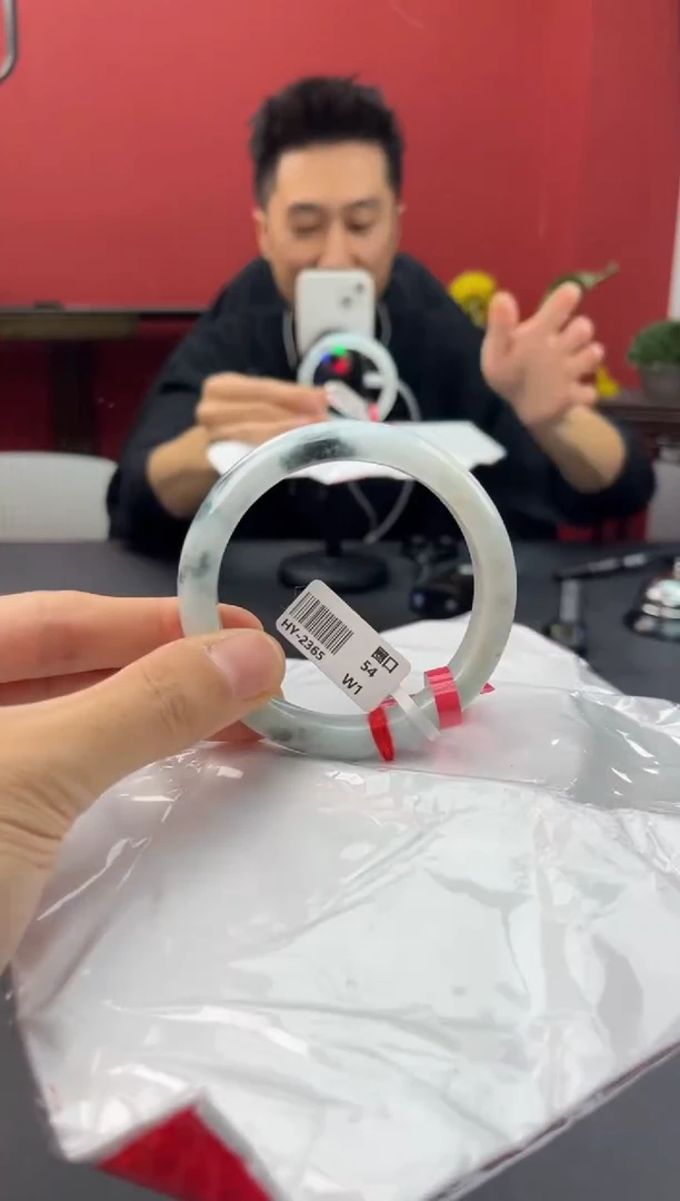 未镶嵌手镯翡翠856