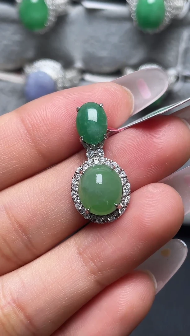 银S925镶嵌戒指翡翠百内无证书