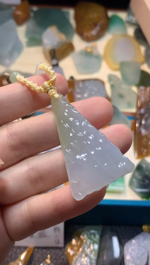 吊坠(不含链)未镶嵌翡翠吊坠