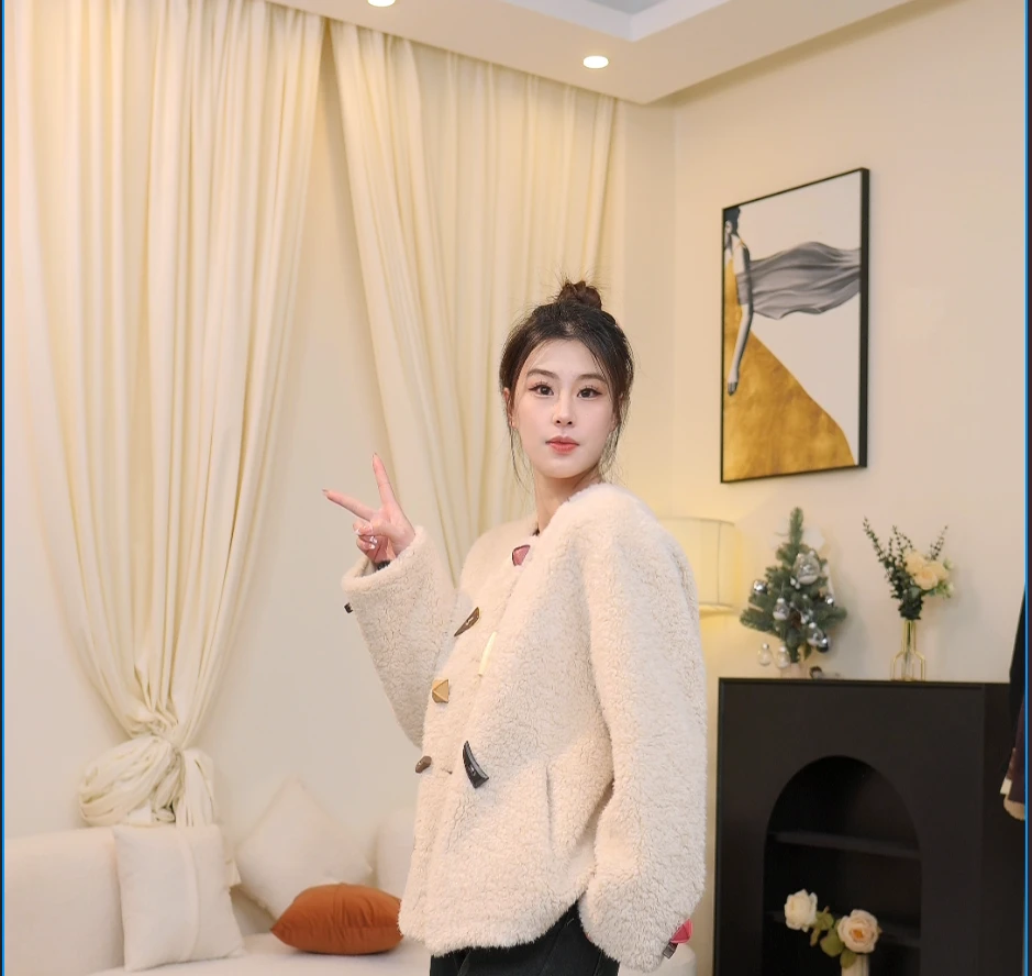 姜姜定制【雪糕】彩色扣高级感时尚百搭气质皮毛一体保暖外套冬