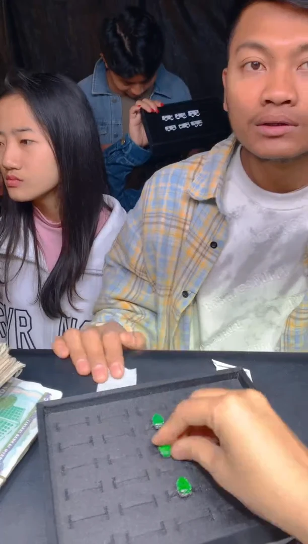 【闪购商品】定制翡翠未镶嵌44多样性发货（发其一）