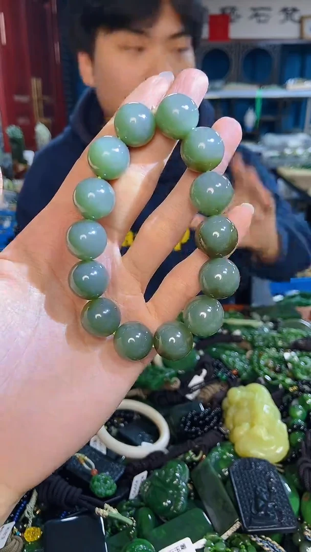 未镶嵌和田玉挂件1