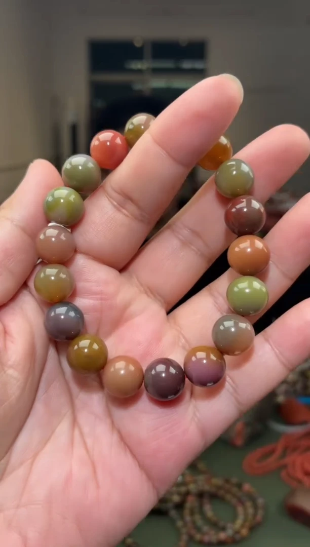 玛瑙/玉髓手串未镶嵌单圈手串一条约10mm+多样性发货