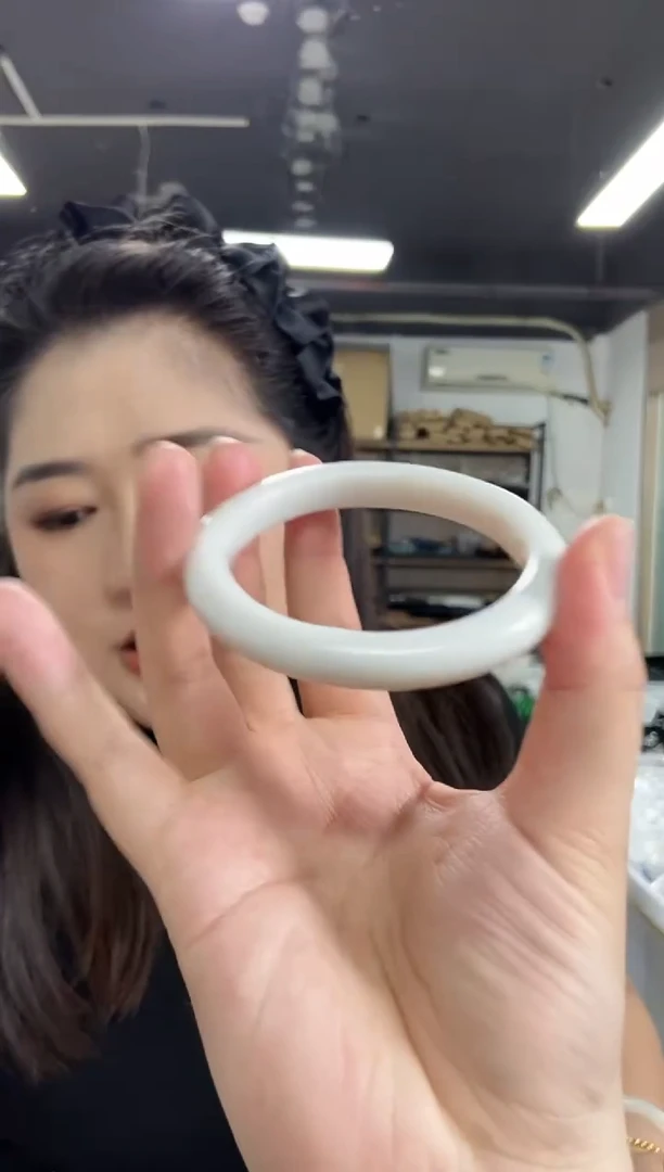 【闪购商品】和田玉手镯未镶嵌52-63圈口