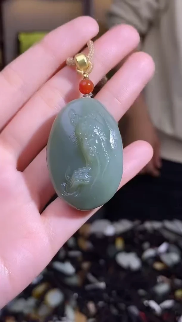 颈饰未镶嵌和田玉1