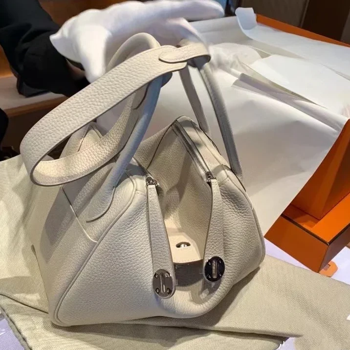99新 Hermes/爱马仕 小花6欢  Lindy 30 奶昔白 TC皮 C刻银扣包