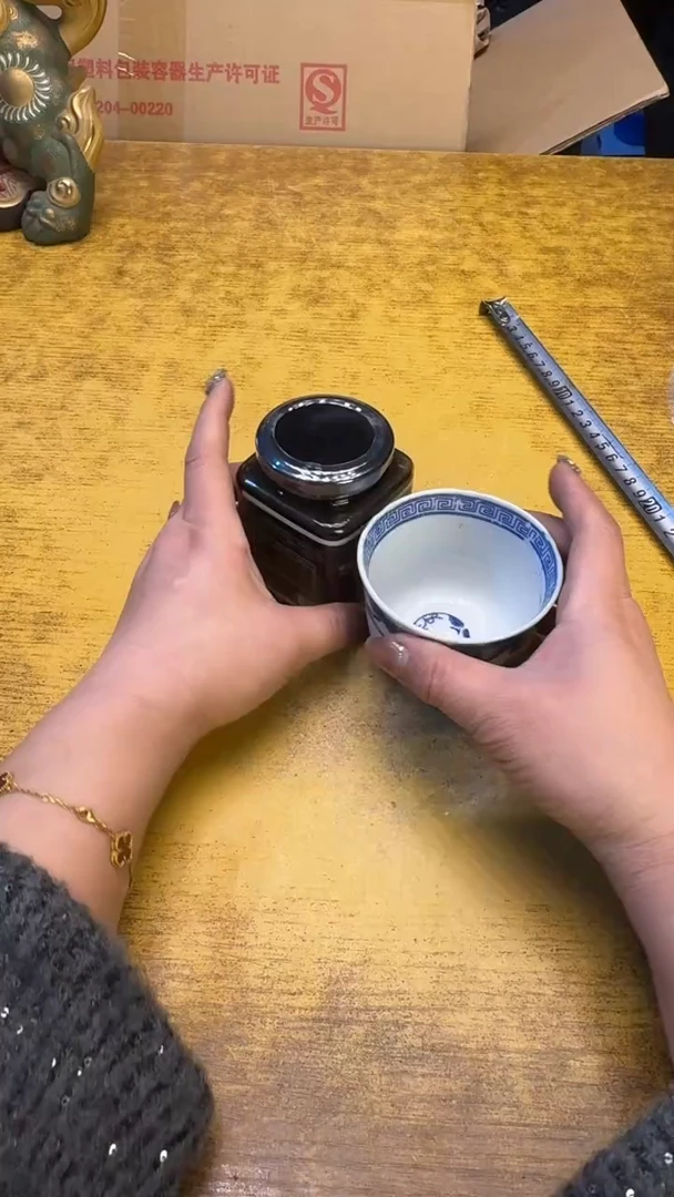 【闪购商品】其他瓷器瓷瑕疵旧160梨