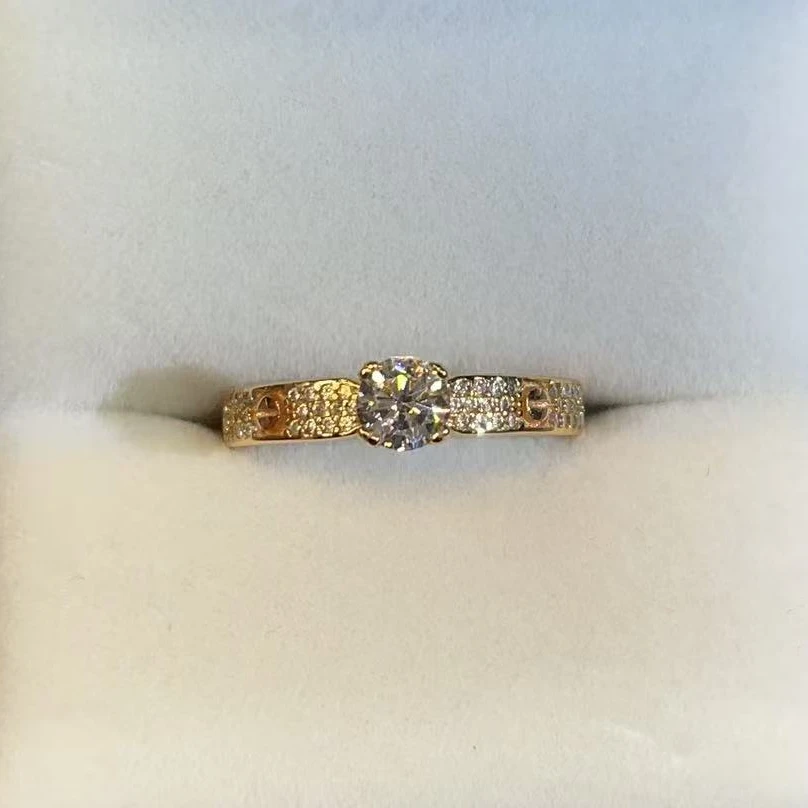 【Vivia】甄选 K枚星空指环戒指0.5CT