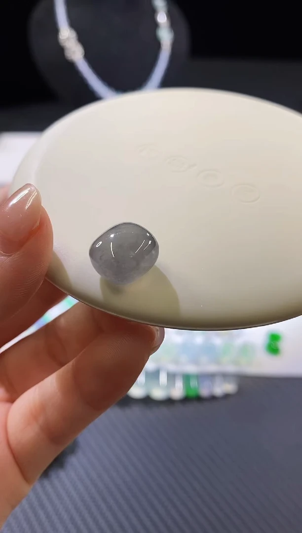 未镶嵌挂件翡翠裸石