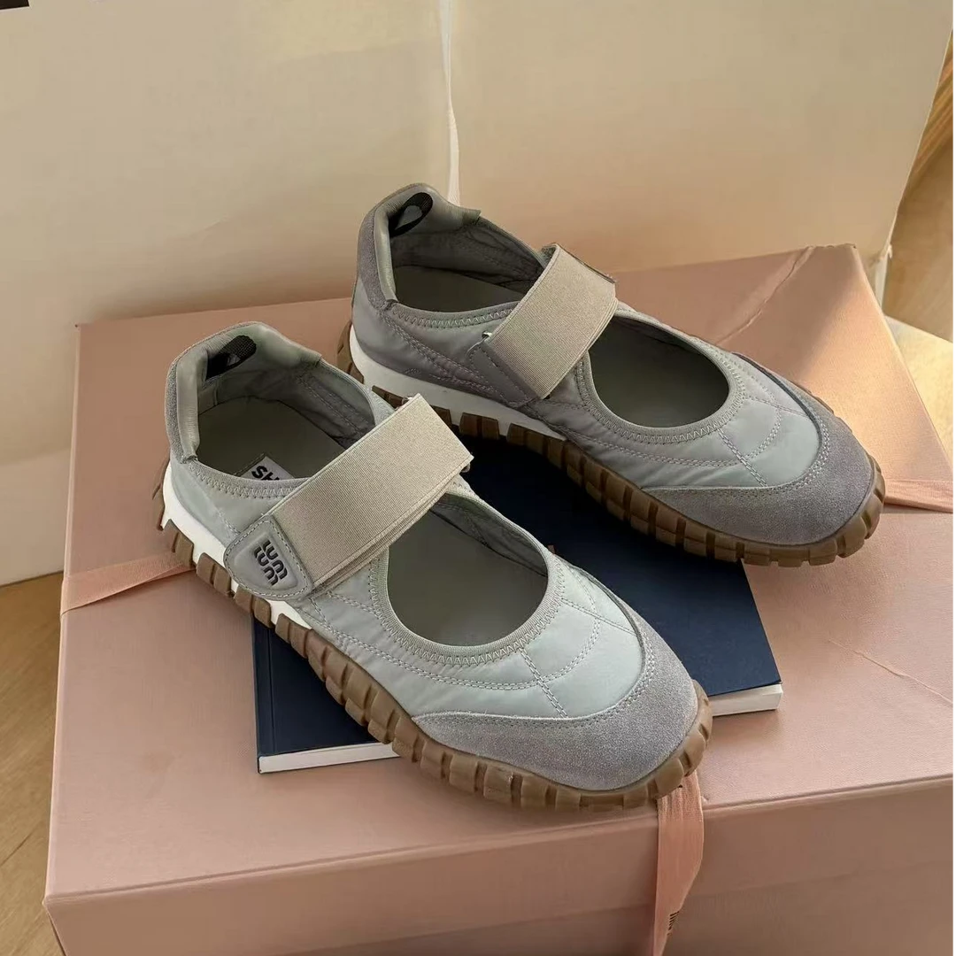 诗歌兰女鞋2025年新款真皮时尚魔术贴浅口玛丽珍休闲鞋299-69