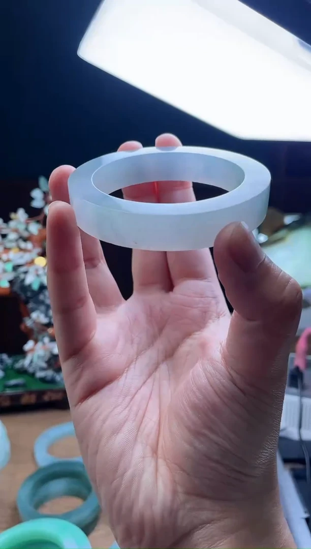 【闪购商品】定制翡翠手镯未镶嵌定制