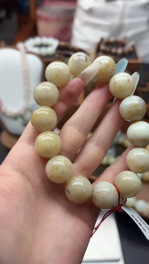 未镶嵌手串和田玉董小姐推荐 多样性发货 拍一发一md16
