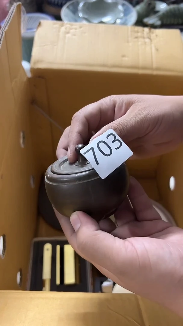 1有瑕疵的瓷器一单~~