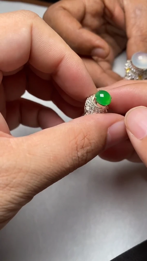 未镶嵌定制翡翠流*、天然缅甸翡翠A货