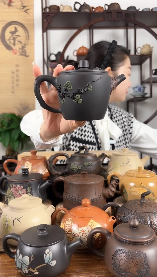 云南建水紫陶茶壶200CC左右球孔