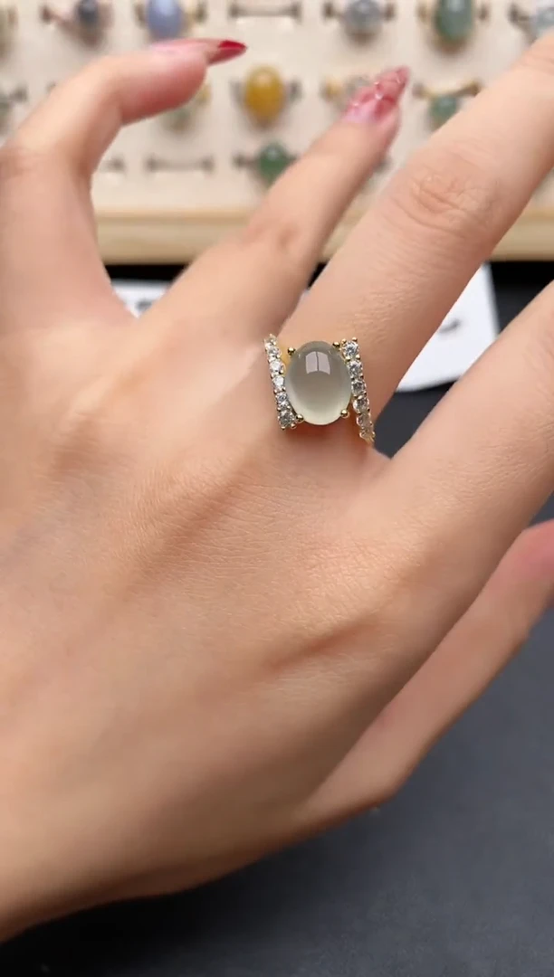 【闪购商品】翡翠戒指银S925镶嵌一物一证一礼盒