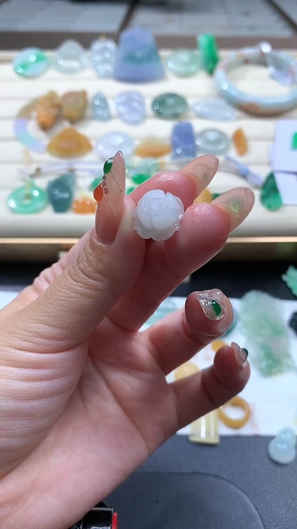 【闪购商品】定制翡翠未镶嵌翡翠
