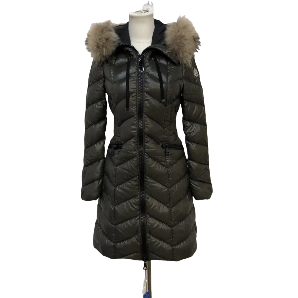 妃鱼/盟可睐/尼龙/羽绒服/95新/马一三零