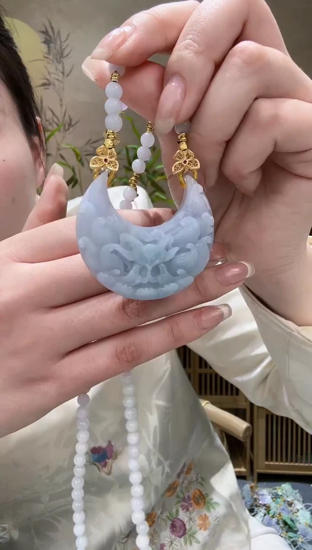 【闪购商品】翡翠颈饰未镶嵌吊坠