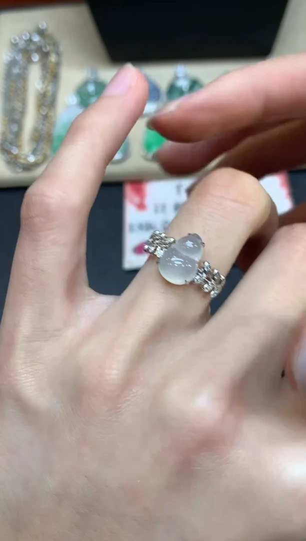 【闪购商品】翡翠戒指18K金镶嵌【无鉴赏期】排队