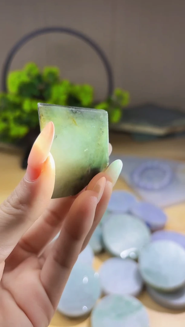 翡翠未镶嵌颈饰翡翠A货 温谭521