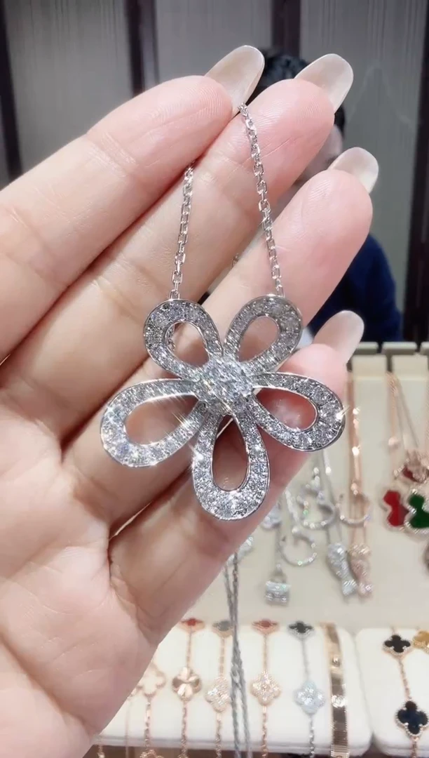 18K金镶嵌套链实验室培育钻石套链