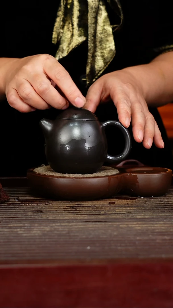 宜兴原矿紫砂壶茶壶宜兴原矿紫砂壶茶壶180C