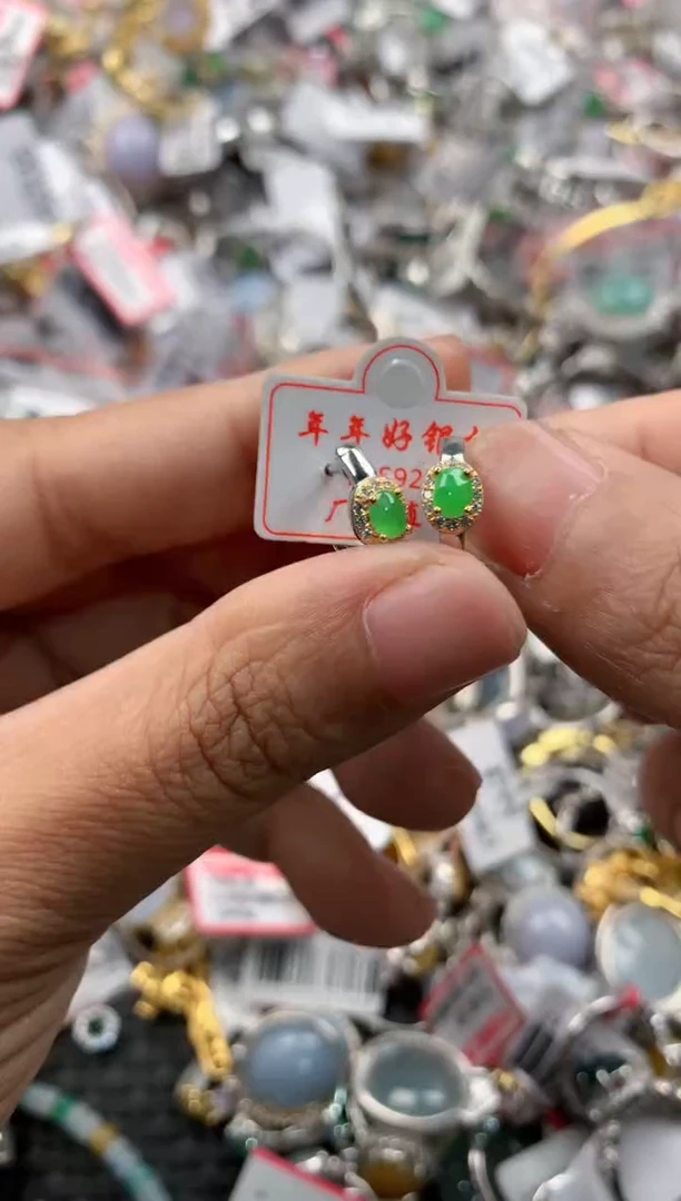 银S925镶嵌戒指翡翠888              8