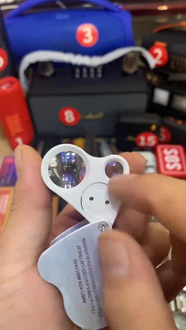 瓷片闪购商品 如图所示