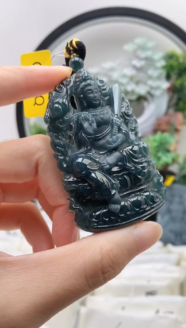 翡翠未镶嵌颈饰七*虚空藏